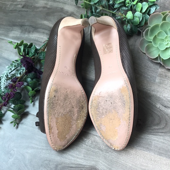 PRADA Bow Pumps size 41 - Picture 8 of 9